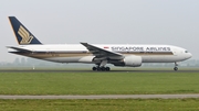 Singapore Airlines Boeing 777-212(ER) (9V-SVC) at  Amsterdam - Schiphol, Netherlands