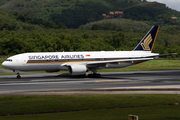 Singapore Airlines Boeing 777-212(ER) (9V-SVE) at  Phuket, Thailand