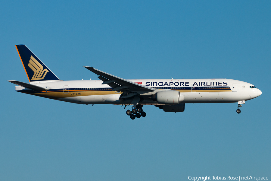 Singapore Airlines Boeing 777-212(ER) (9V-SVE) | Photo 310032