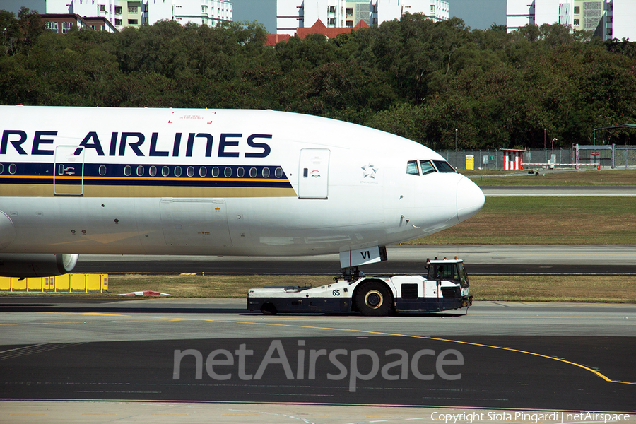 Singapore Airlines Boeing 777-212(ER) (9V-SVI) | Photo 357475