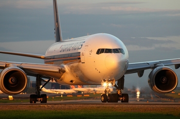 Singapore Airlines Boeing 777-212(ER) (9V-SVL) at  Manila - Ninoy Aquino International, Philippines