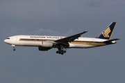 Singapore Airlines Boeing 777-212(ER) (9V-SVM) at  Rome - Fiumicino (Leonardo DaVinci), Italy