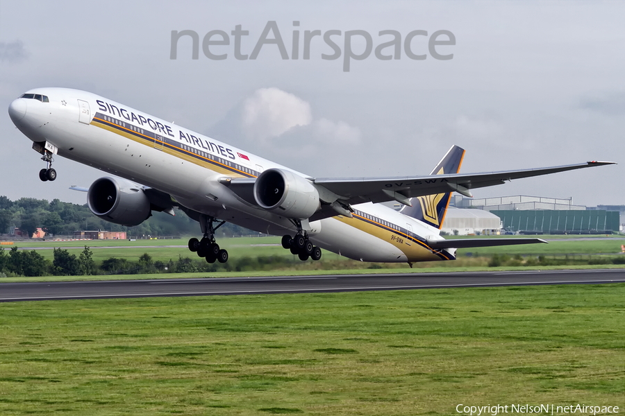 Singapore Airlines Boeing 777-312(ER) (9V-SWA) | Photo 558963