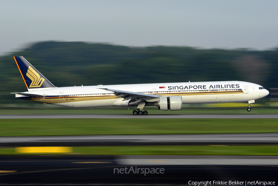 Singapore Airlines Boeing 777-312(ER) (9V-SWA) | Photo 17410