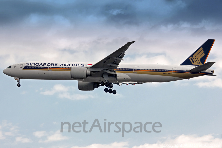 Singapore Airlines Boeing 777-312(ER) (9V-SWB) | Photo 328366