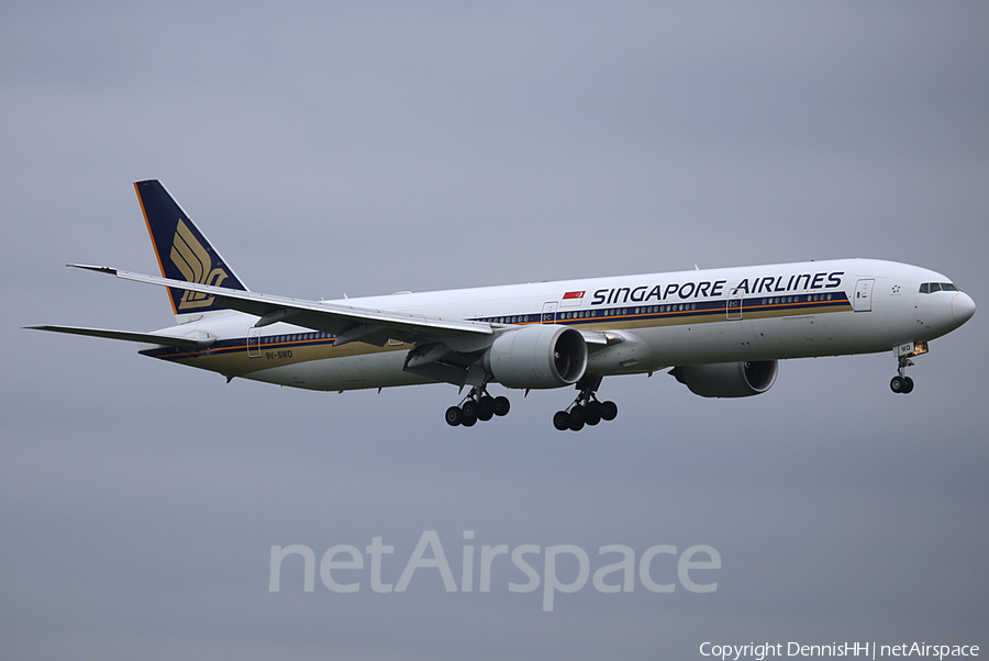 Singapore Airlines Boeing 777-312(ER) (9V-SWD) | Photo 444214