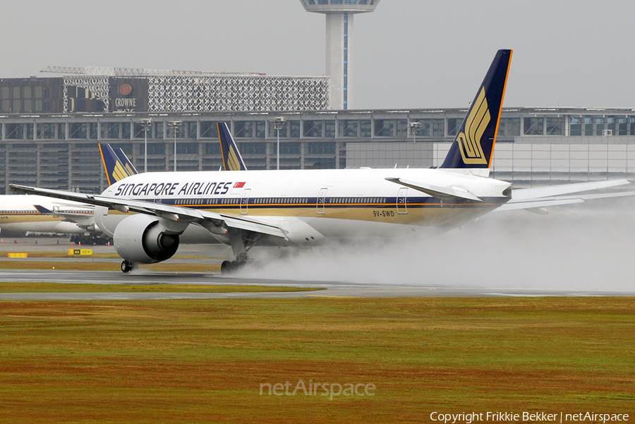 Singapore Airlines Boeing 777-312(ER) (9V-SWD) | Photo 19330