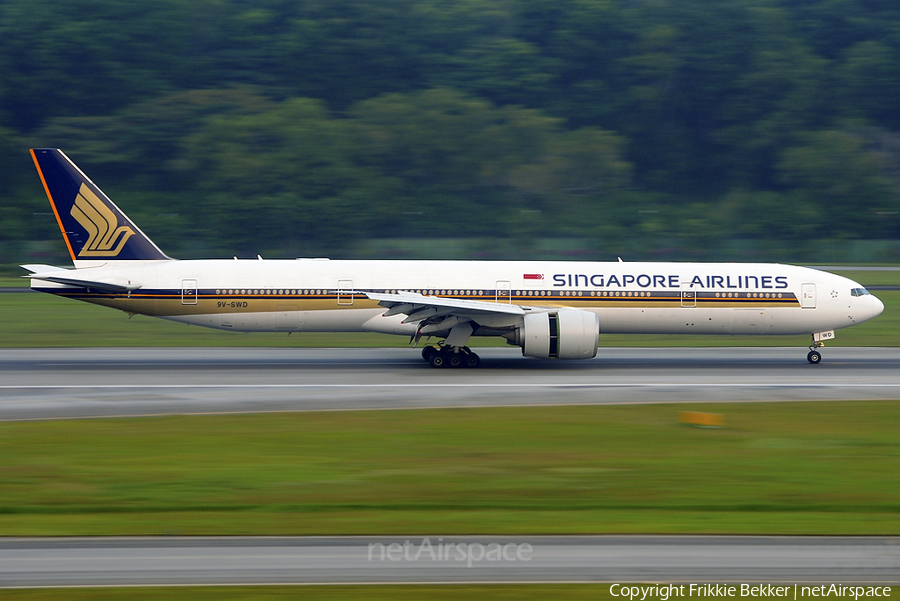 Singapore Airlines Boeing 777-312(ER) (9V-SWD) | Photo 22406