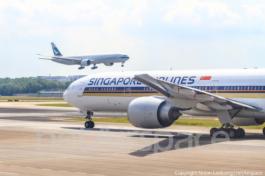 Singapore Airlines Boeing 777-312(ER) (9V-SWD) | Photo 437989