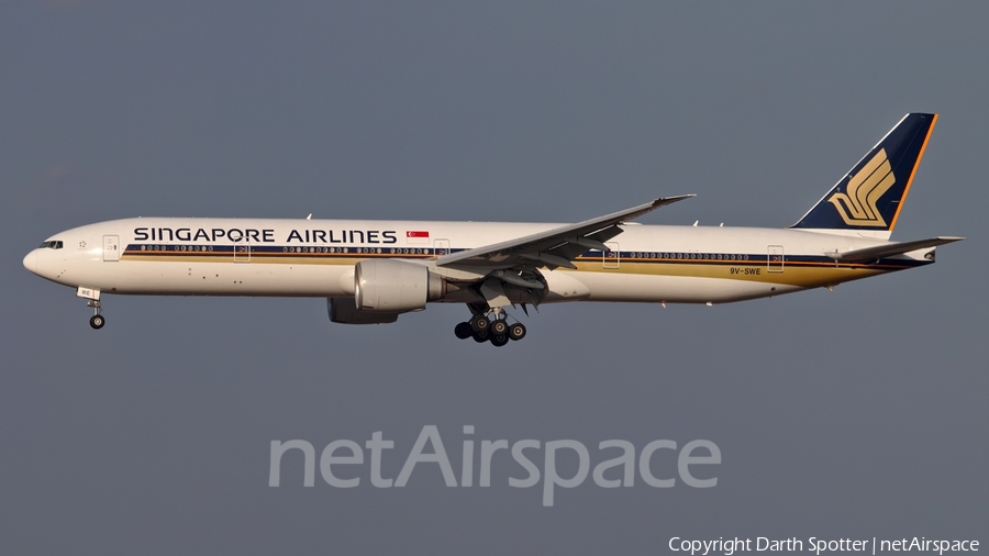 Singapore Airlines Boeing 777-312(ER) (9V-SWE) | Photo 204965