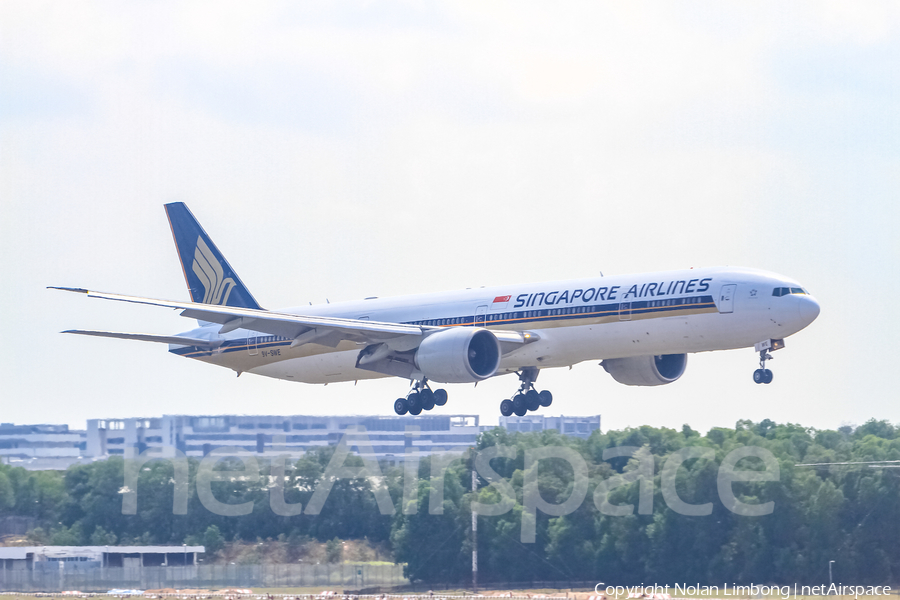 Singapore Airlines Boeing 777-312(ER) (9V-SWE) | Photo 437990