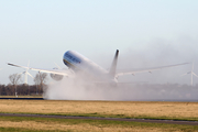 Singapore Airlines Boeing 777-312(ER) (9V-SWF) at  Amsterdam - Schiphol, Netherlands
