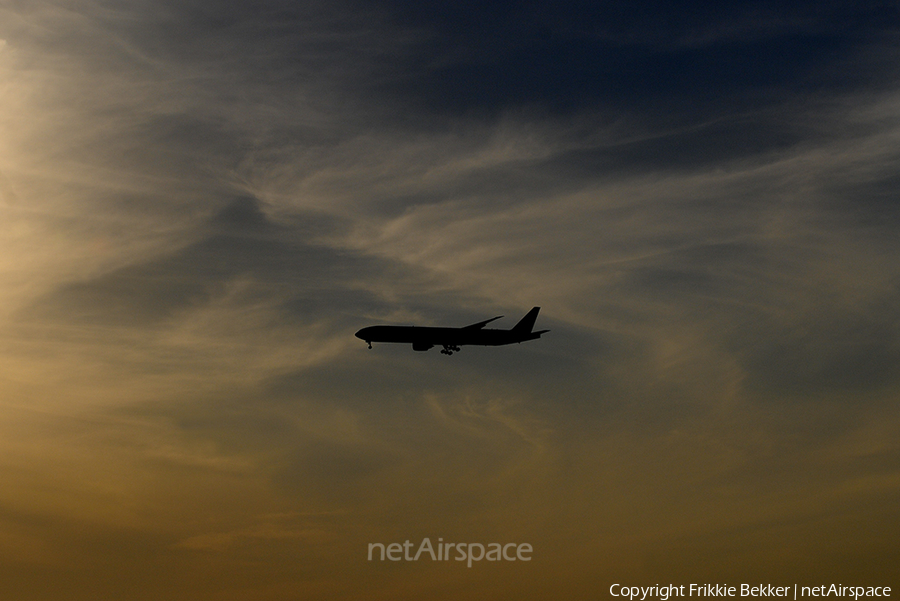 Singapore Airlines Boeing 777-312(ER) (9V-SWF) | Photo 19274