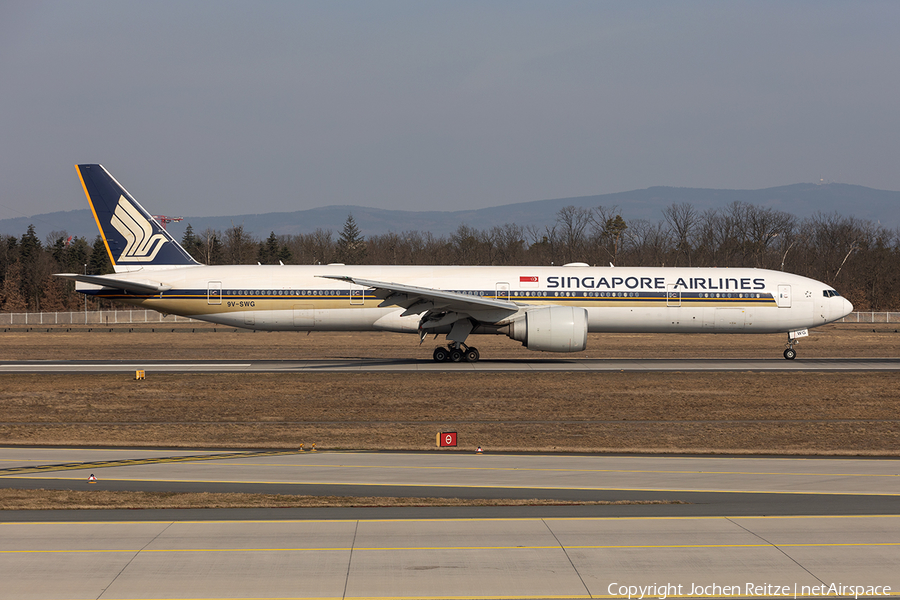 Singapore Airlines Boeing 777-312(ER) (9V-SWG) | Photo 498845
