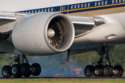 Singapore Airlines Boeing 777-312(ER) (9V-SWG) at  Manchester - International (Ringway), United Kingdom