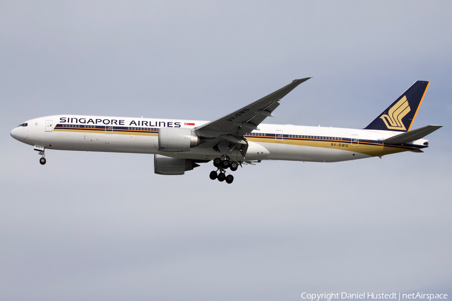 Singapore Airlines Boeing 777-312(ER) (9V-SWG) | Photo 542381
