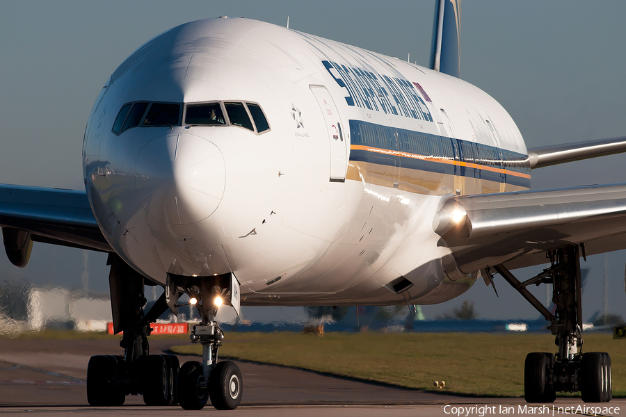 Singapore Airlines Boeing 777-312(ER) (9V-SWH) | Photo 12511