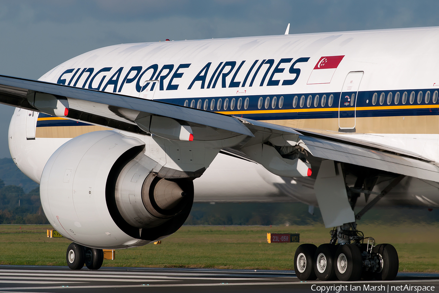 Singapore Airlines Boeing 777-312(ER) (9V-SWH) | Photo 19031