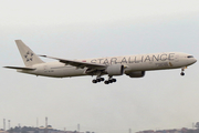 Singapore Airlines Boeing 777-312(ER) (9V-SWI) at  Sao Paulo - Guarulhos - Andre Franco Montoro (Cumbica), Brazil