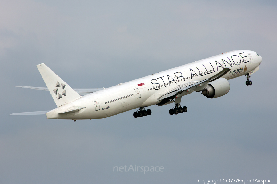 Singapore Airlines Boeing 777-312(ER) (9V-SWJ) | Photo 32197