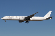 Singapore Airlines Boeing 777-312(ER) (9V-SWJ) at  Los Angeles - International, United States