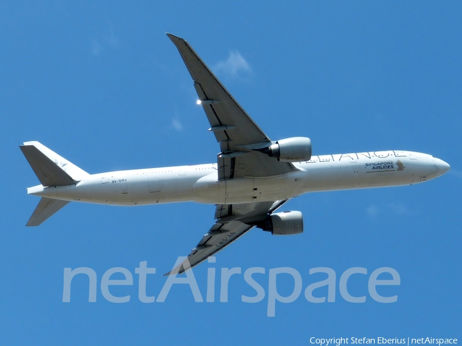 Singapore Airlines Boeing 777-312(ER) (9V-SWJ) | Photo 224930