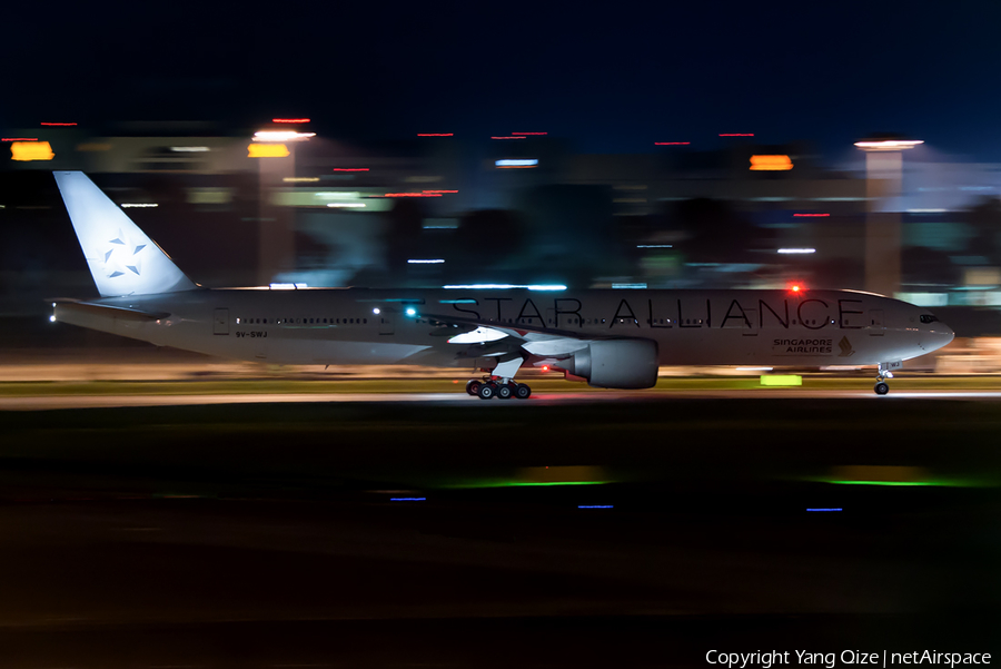 Singapore Airlines Boeing 777-312(ER) (9V-SWJ) | Photo 183956