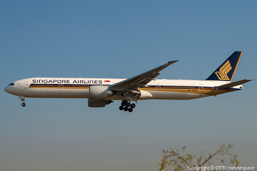 Singapore Airlines Boeing 777-312(ER) (9V-SWK) | Photo 203295