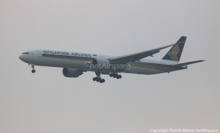 Singapore Airlines Boeing 777-312(ER) (9V-SWK) | Photo 312528