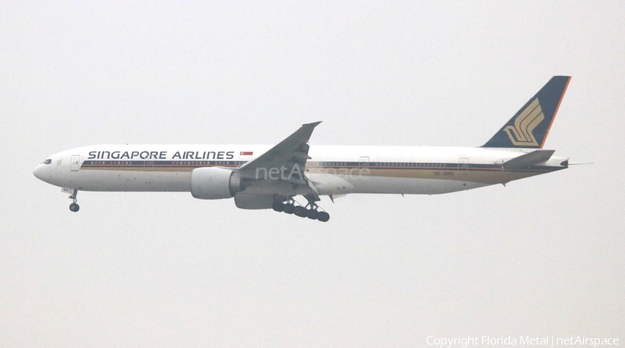 Singapore Airlines Boeing 777-312(ER) (9V-SWK) | Photo 431438