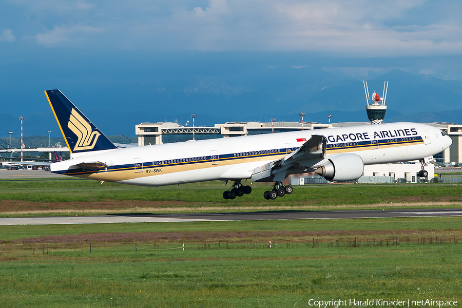 Singapore Airlines Boeing 777-312(ER) (9V-SWK) | Photo 292652