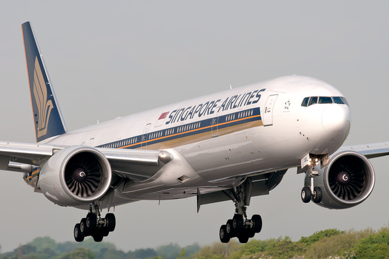 Singapore Airlines Boeing 777-312(ER) (9V-SWL) at  Manchester - International (Ringway), United Kingdom