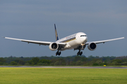 Singapore Airlines Boeing 777-312(ER) (9V-SWM) at  Manchester - International (Ringway), United Kingdom