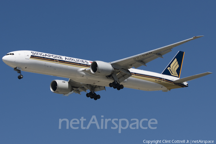 Singapore Airlines Boeing 777-312(ER) (9V-SWN) | Photo 39934