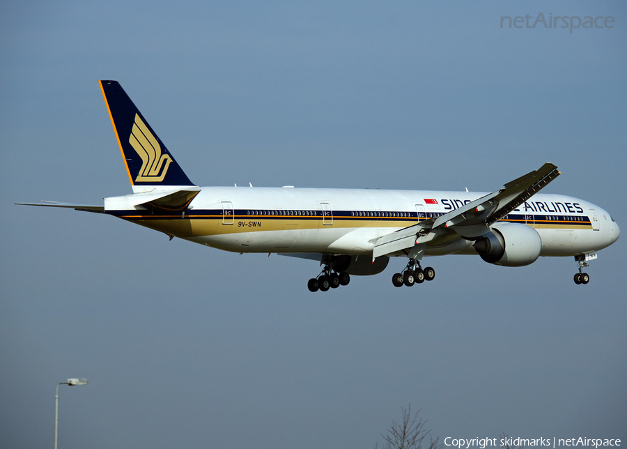 Singapore Airlines Boeing 777-312(ER) (9V-SWN) | Photo 22258