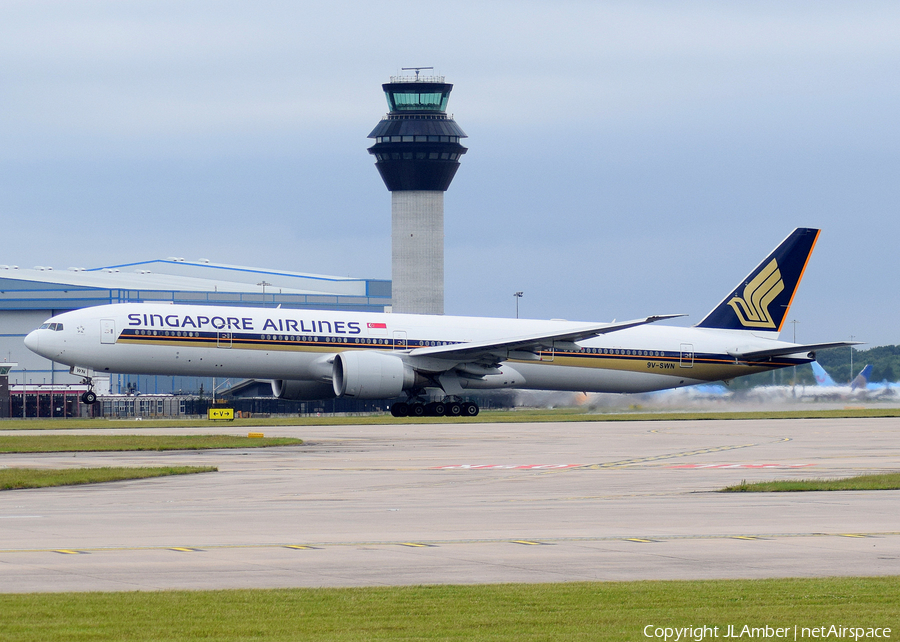 Singapore Airlines Boeing 777-312(ER) (9V-SWN) | Photo 113369