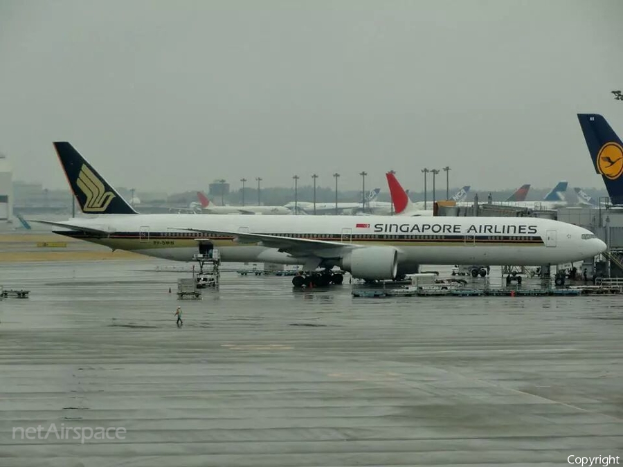 Singapore Airlines Boeing 777-312(ER) (9V-SWN) | Photo 61978
