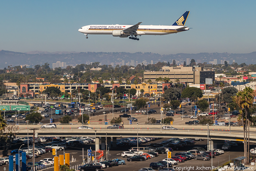 Singapore Airlines Boeing 777-312(ER) (9V-SWO) | Photo 359126