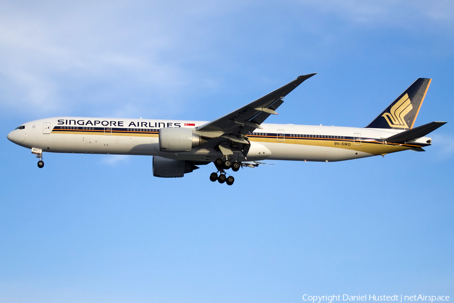 Singapore Airlines Boeing 777-312(ER) (9V-SWO) | Photo 542382