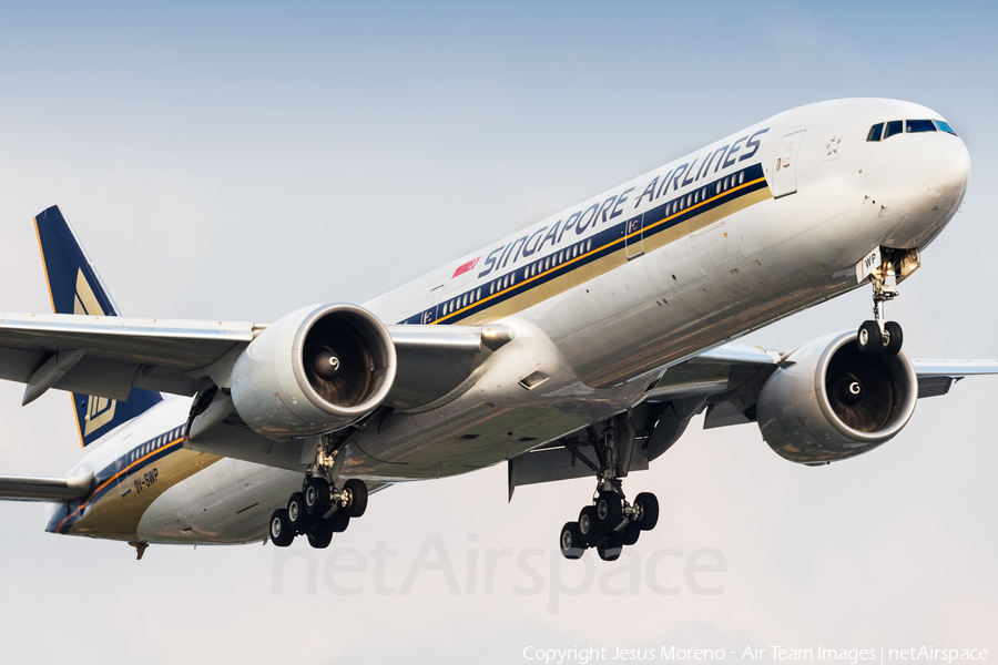 Singapore Airlines Boeing 777-312(ER) (9V-SWP) | Photo 253964