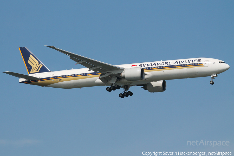 Singapore Airlines Boeing 777-312(ER) (9V-SWP) | Photo 216468