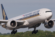 Singapore Airlines Boeing 777-312(ER) (9V-SWQ) at  Manchester - International (Ringway), United Kingdom