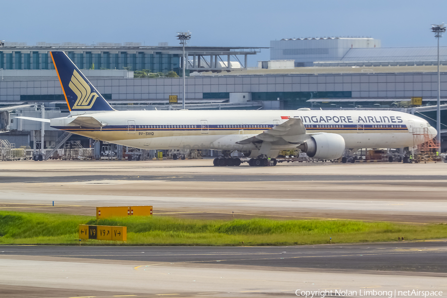 Singapore Airlines Boeing 777-312(ER) (9V-SWQ) | Photo 594237
