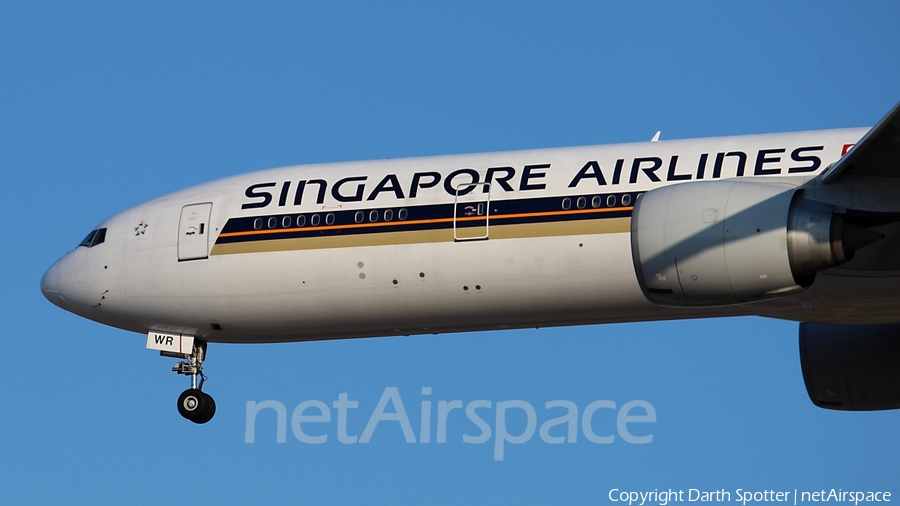 Singapore Airlines Boeing 777-312(ER) (9V-SWR) | Photo 210162