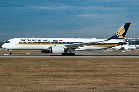 Singapore Airlines Boeing 777-312(ER) (9V-SWR) at  Munich, Germany