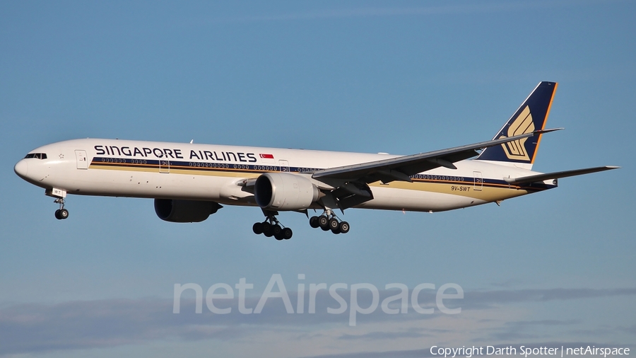 Singapore Airlines Boeing 777-312(ER) (9V-SWT) | Photo 213356