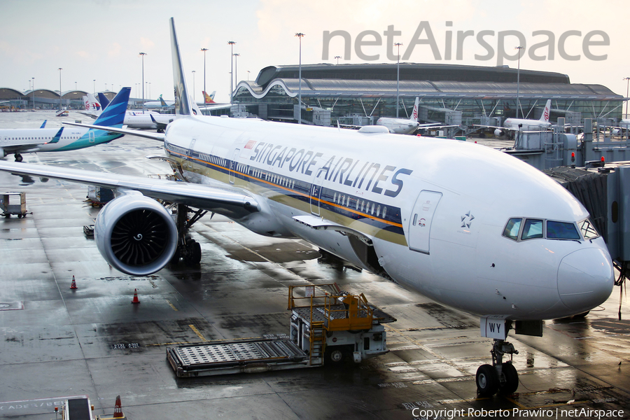 Singapore Airlines Boeing 777-312(ER) (9V-SWY) | Photo 383291