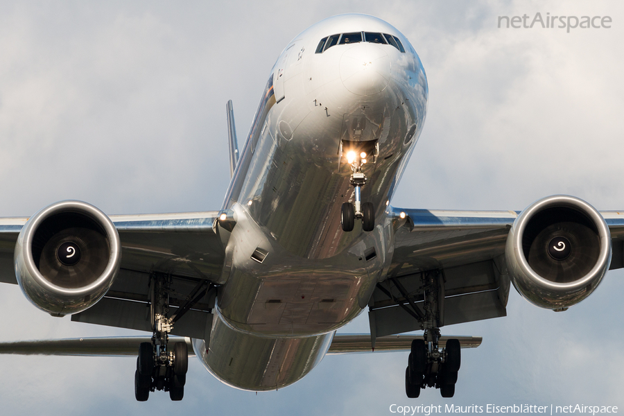 Singapore Airlines Boeing 777-312(ER) (9V-SWY) | Photo 175236