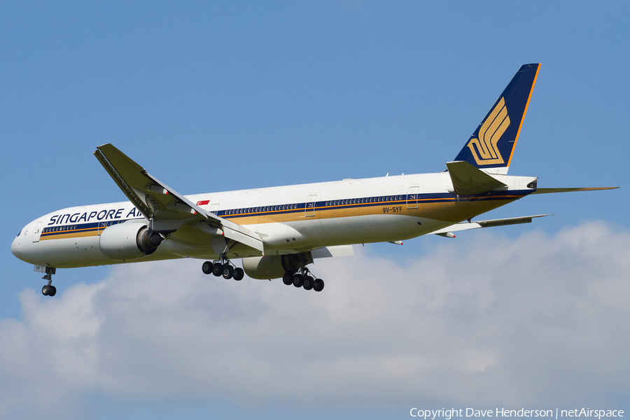 Singapore Airlines Boeing 777-312 (9V-SYF) | Photo 21954