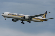 Singapore Airlines Boeing 777-312 (9V-SYF) at  Singapore - Changi, Singapore